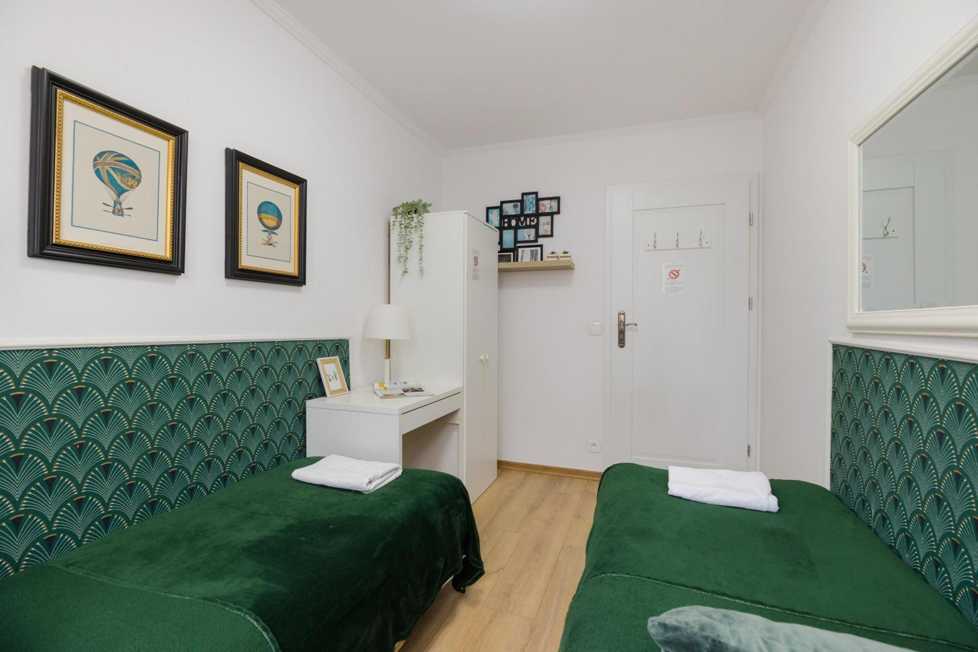 Unitapartament Short Rent In By Metro Station Rondo Onz With 3bedrooms 22 Warszawa