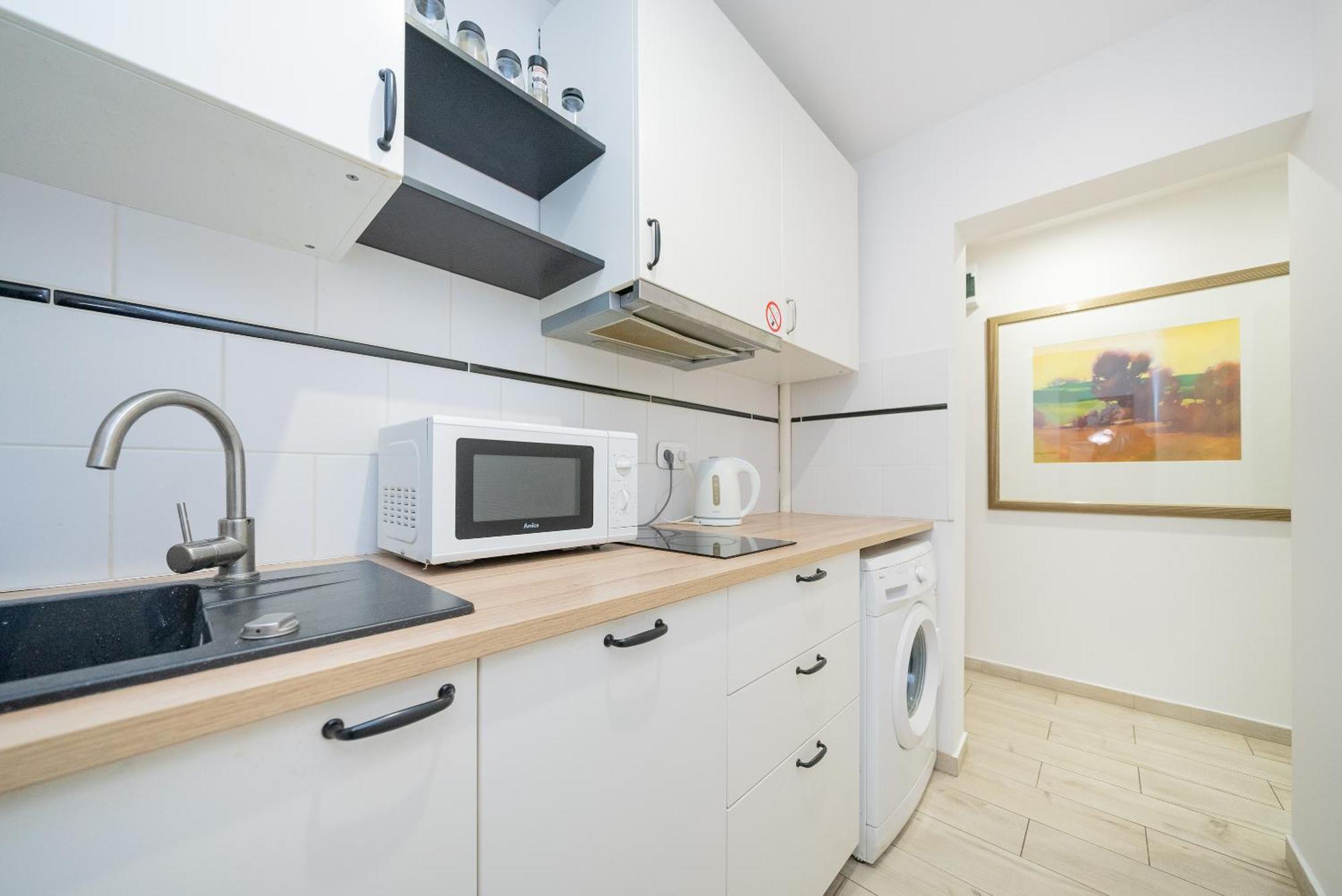 Unitapartament Short Rent In By Metro Station Rondo Onz With 3bedrooms 22 * Warszawa