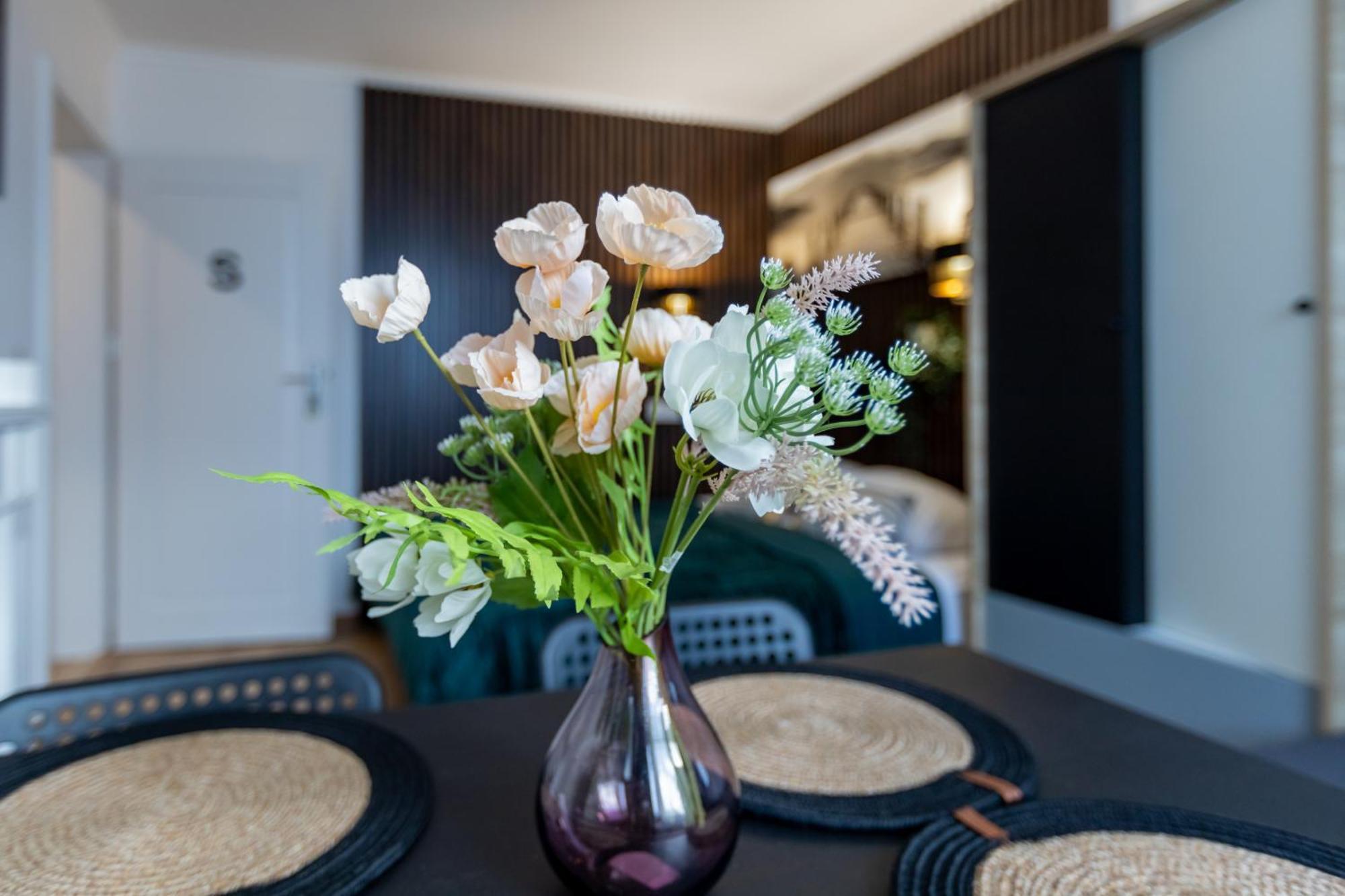 Unitapartament Short Rent In By Metro Station Rondo Onz With 3bedrooms 22 Warszawa