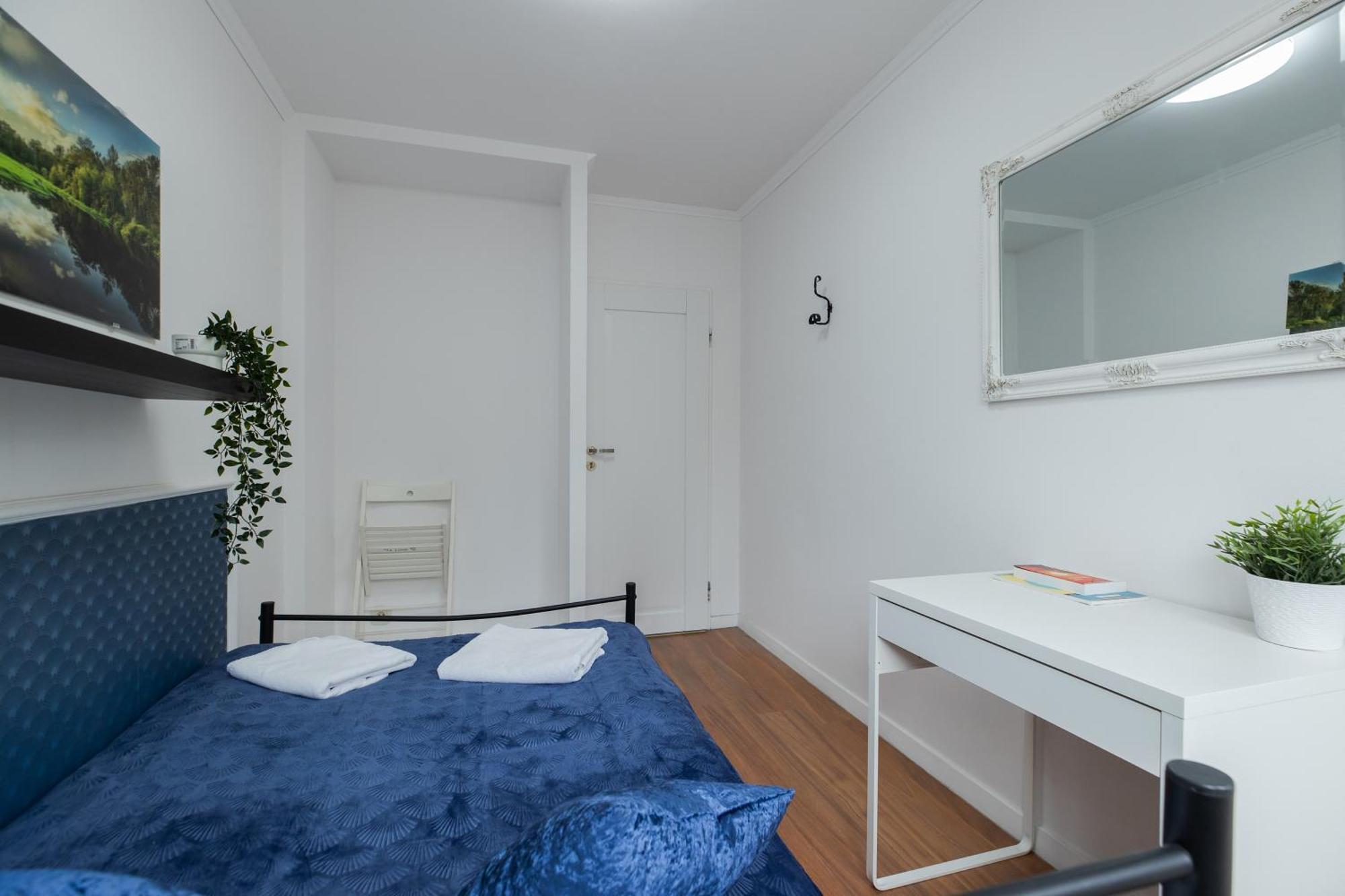 Unitapartament Short Rent In By Metro Station Rondo Onz With 3bedrooms 22 Warszawa