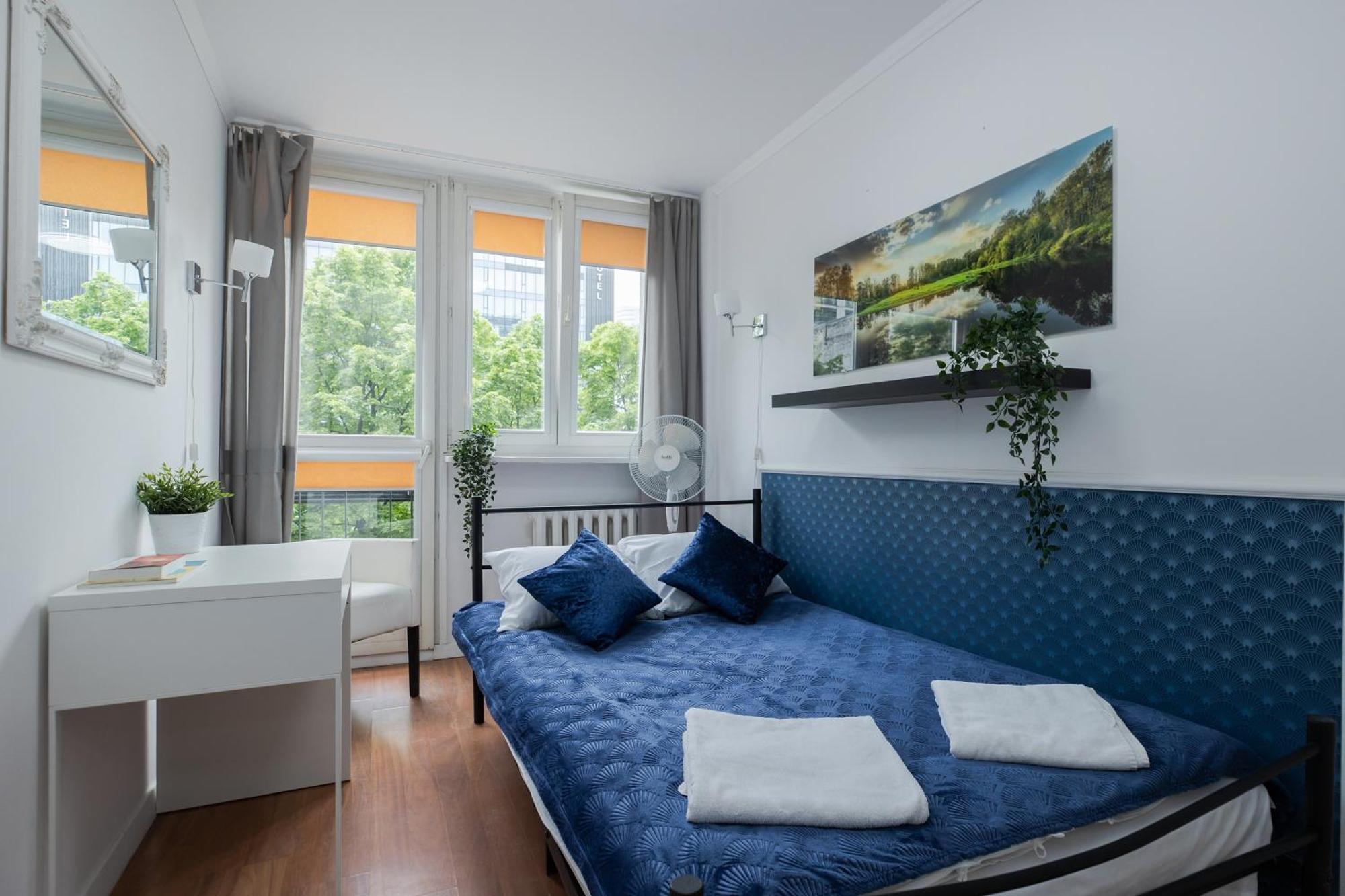 Unitapartament Short Rent In By Metro Station Rondo Onz With 3bedrooms 22 Warszawa