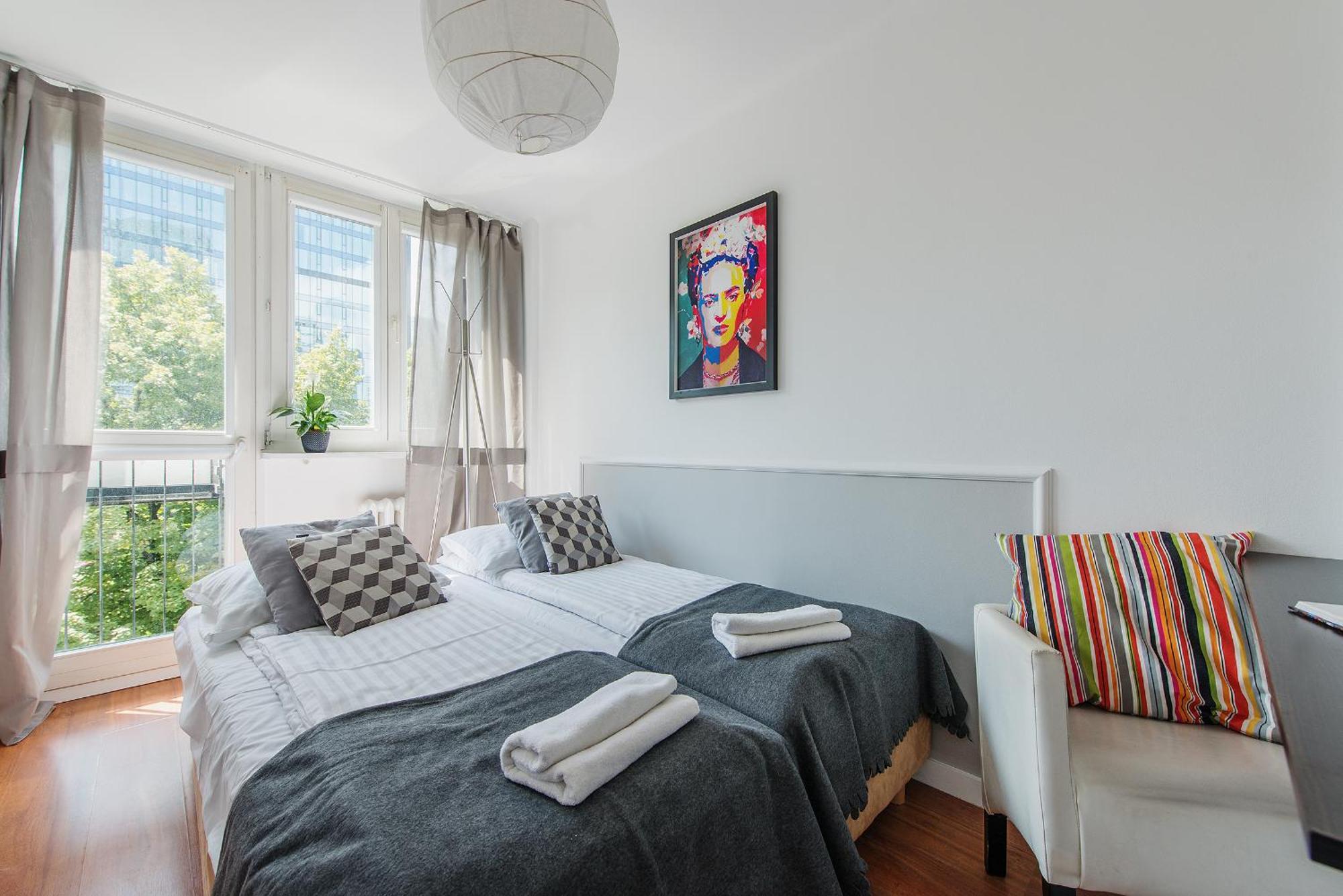 Unitapartament Short Rent In By Metro Station Rondo Onz With 3bedrooms 22 Apartament