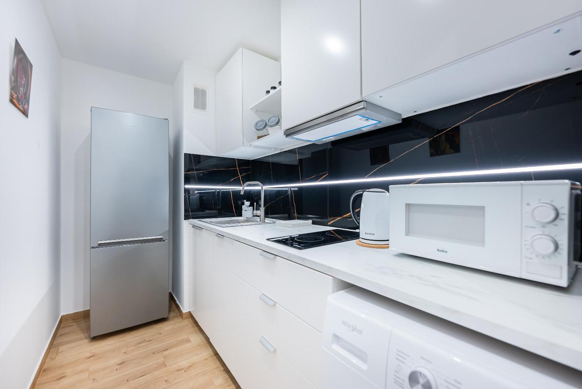 Unitapartament Short Rent In By Metro Station Rondo Onz With 3bedrooms 22 Apartament Warszawa
